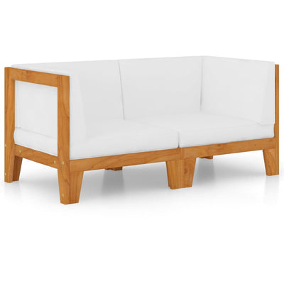 2-personers sofa med cremehvide hynder massivt akacietræ