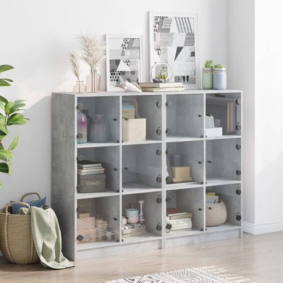 bogreol med låger 136x37x109 cm konstrueret træ betongrå
